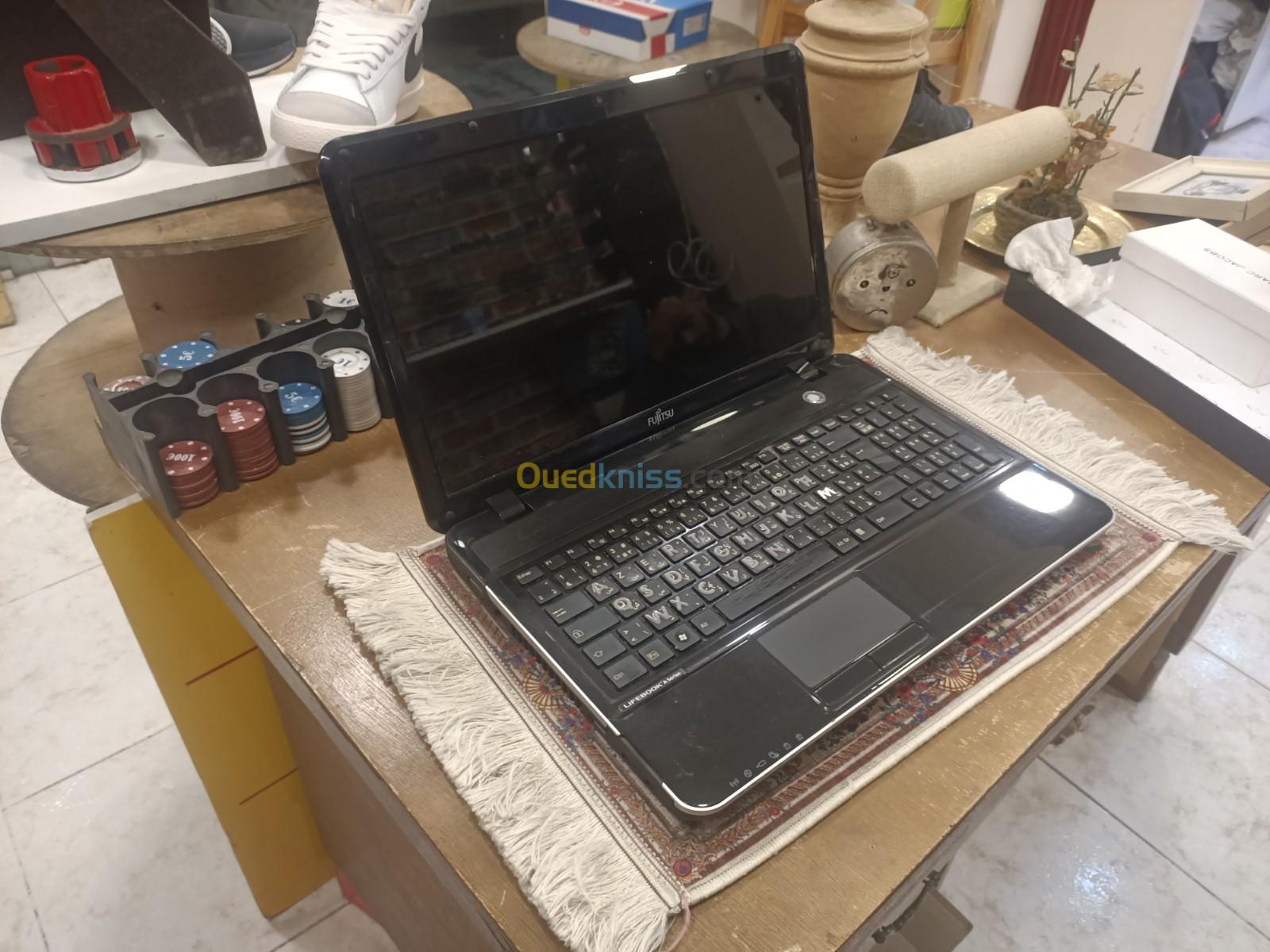 Laptop Fujitsu AH 531