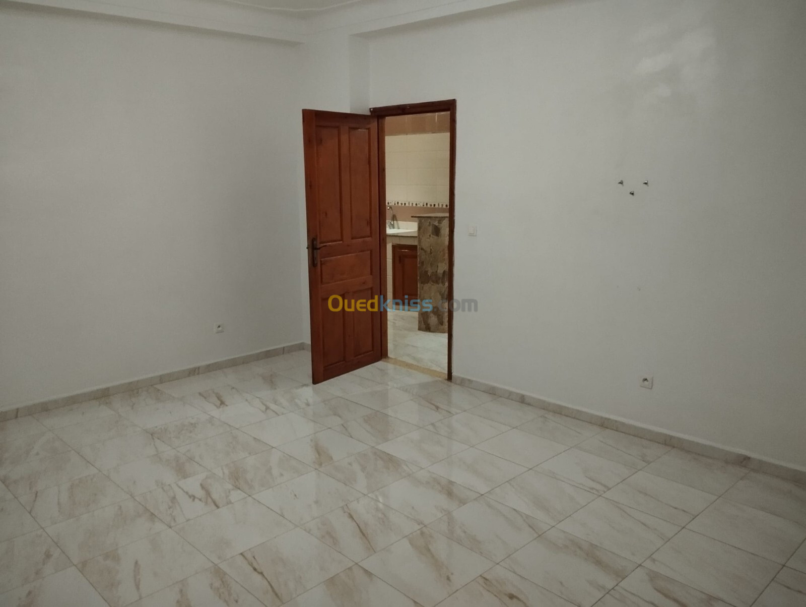 Location Niveau De Villa F3 Alger Souidania