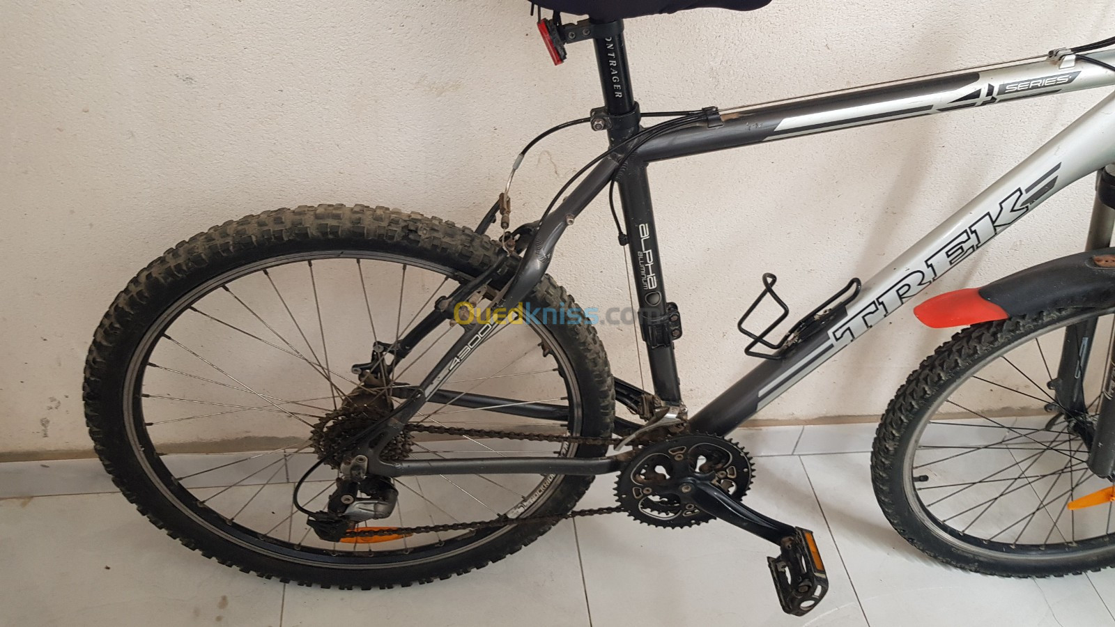 Velo VTT TREK taille L