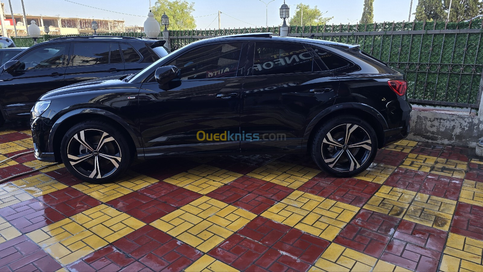 Audi Q3 2023 Slin