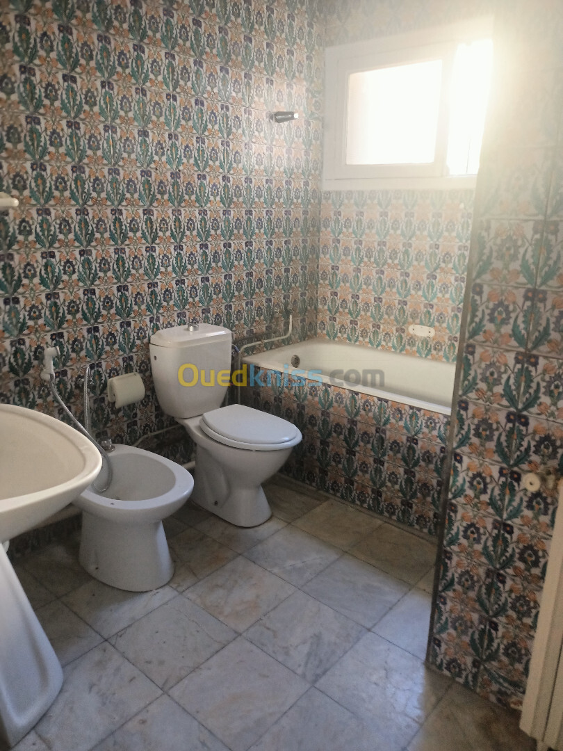 Location Niveau De Villa F4 Alger Hydra