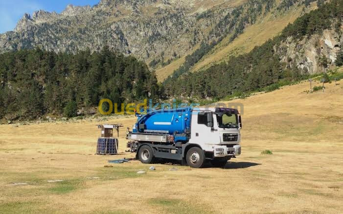 Camion vidange débouchage de canalisation 