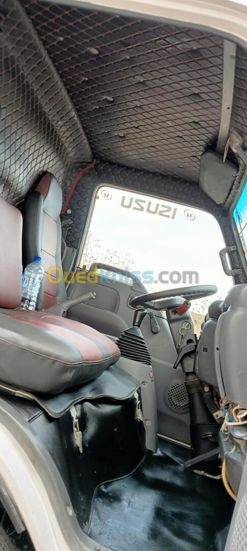 Isuzu Isuzu 2013