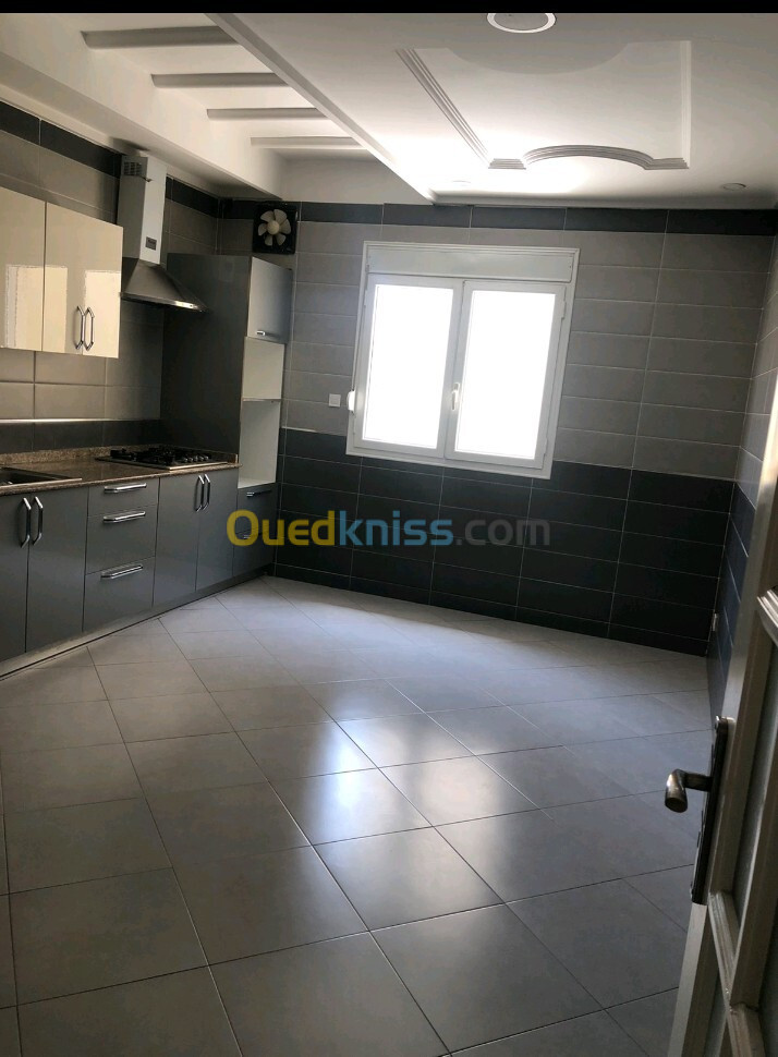 Location Appartement F4 Alger Baba hassen