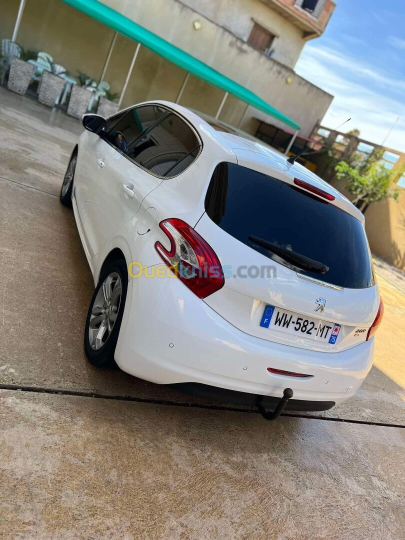 Peugeot 208 2014 208 hdi