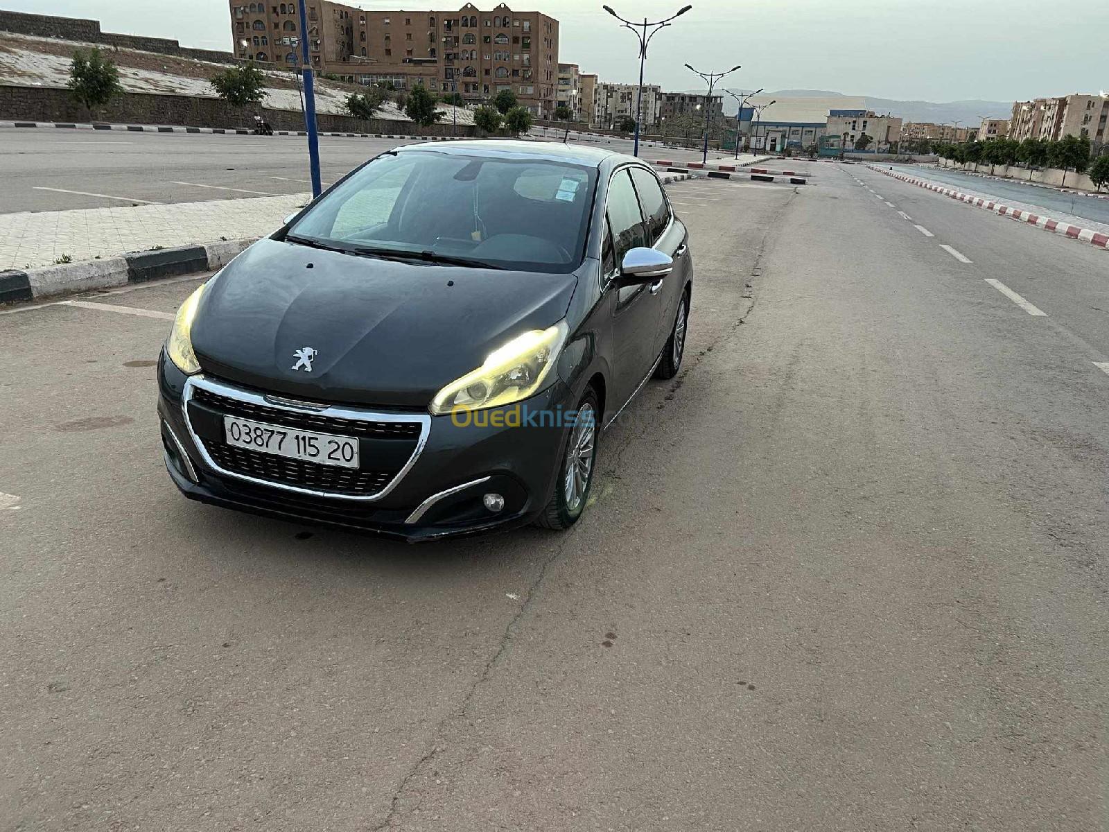 Peugeot 208 2015 Allure