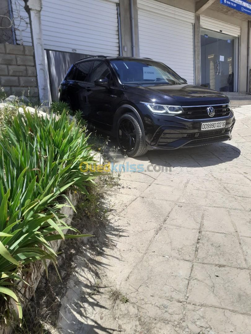 Volkswagen New Tiguan 2022 Black black