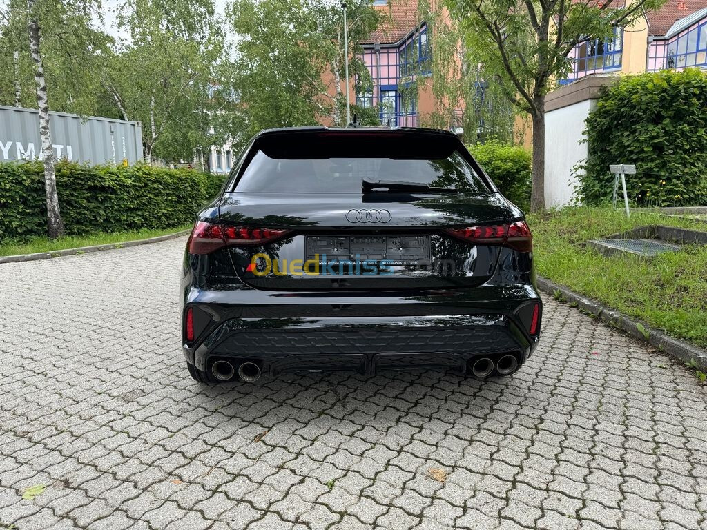 Audi S3 la nouvelle 2024 Quattro sportback/ Akrapovic