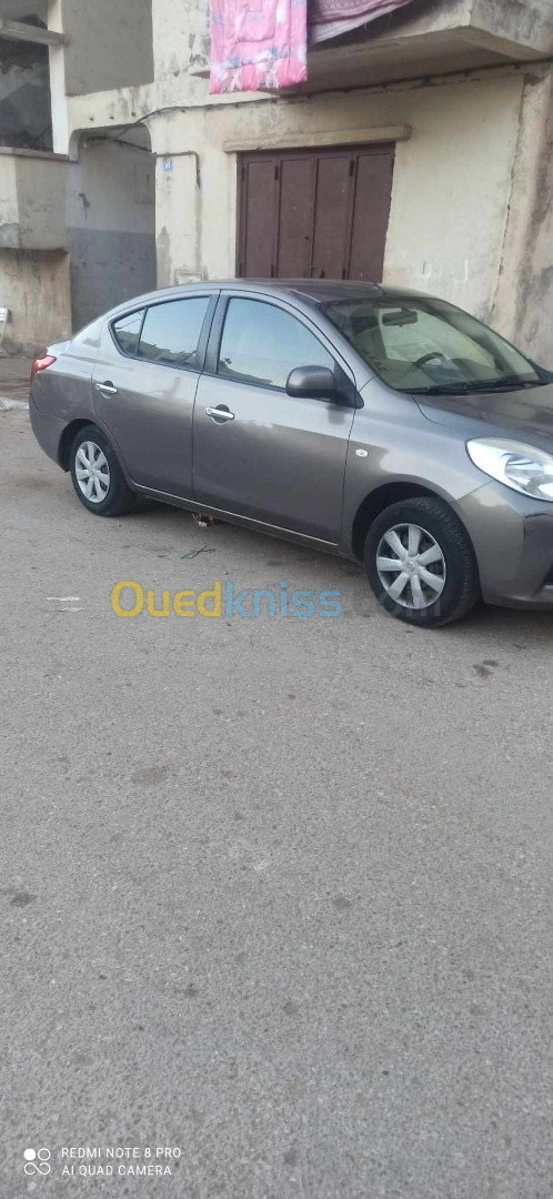 Nissan Sunny 2012 Acenta