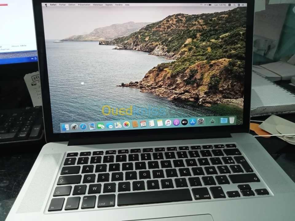 Mac book pro  i7 2015