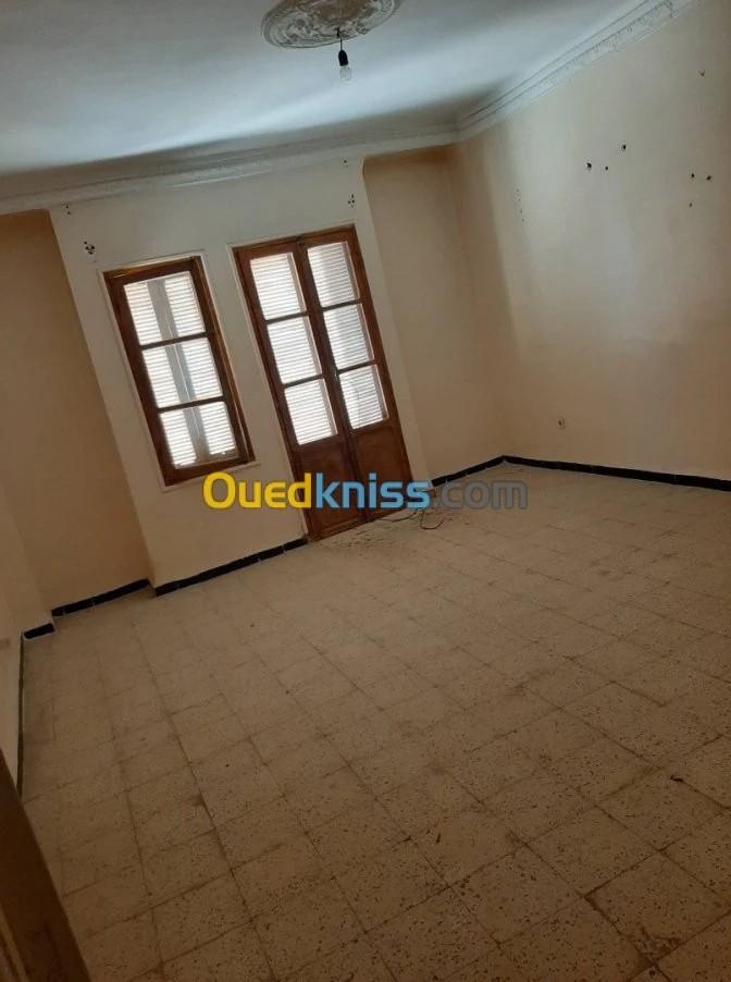 Vente Appartement F3 Alger Les eucalyptus