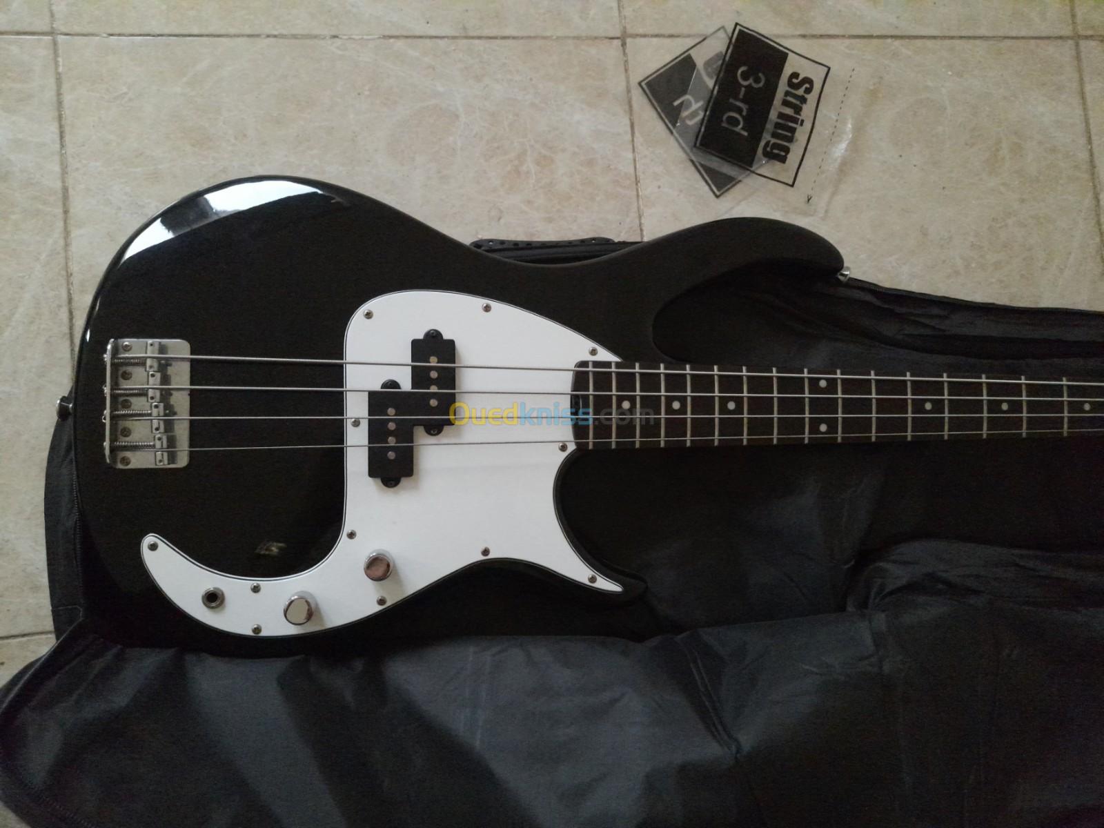 Guitare électrique Peavey Milestone Bass Guitar Black 4 Strings Djdida 