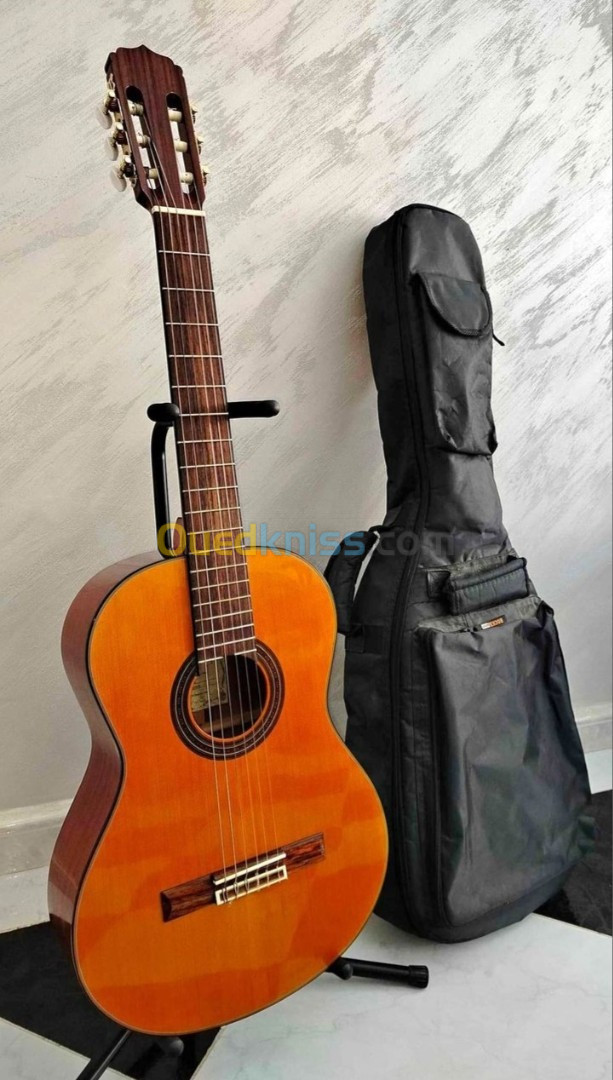 Guitare classique marque ariana hadja Top 