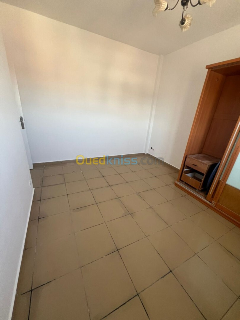 Location Appartement F4 Alger Staoueli