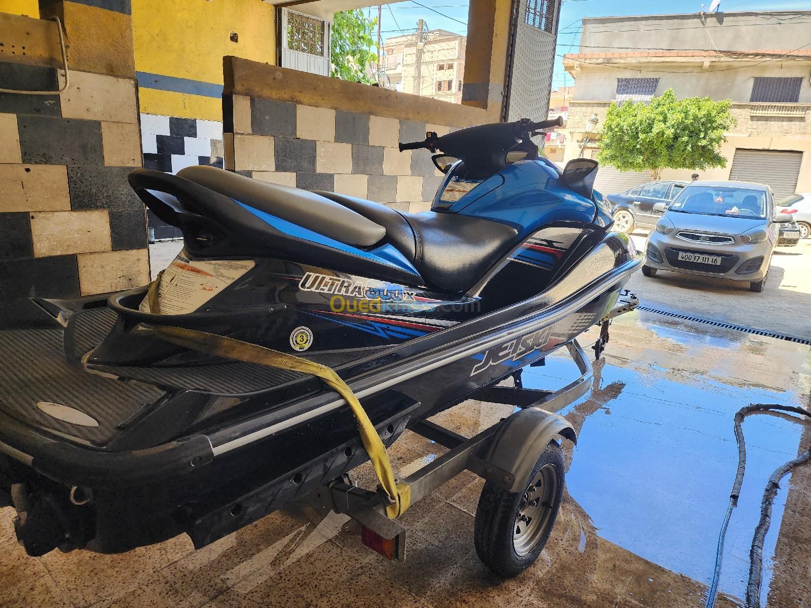 Jet ski  Kawasaki Ultra 300 x 2012