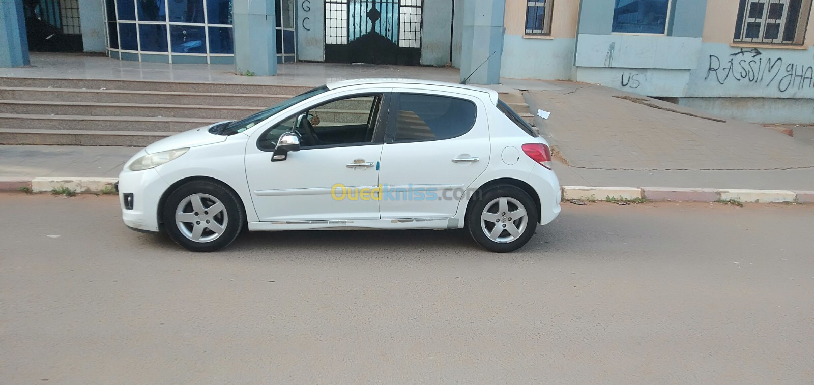 Peugeot 207 2012 Fennec