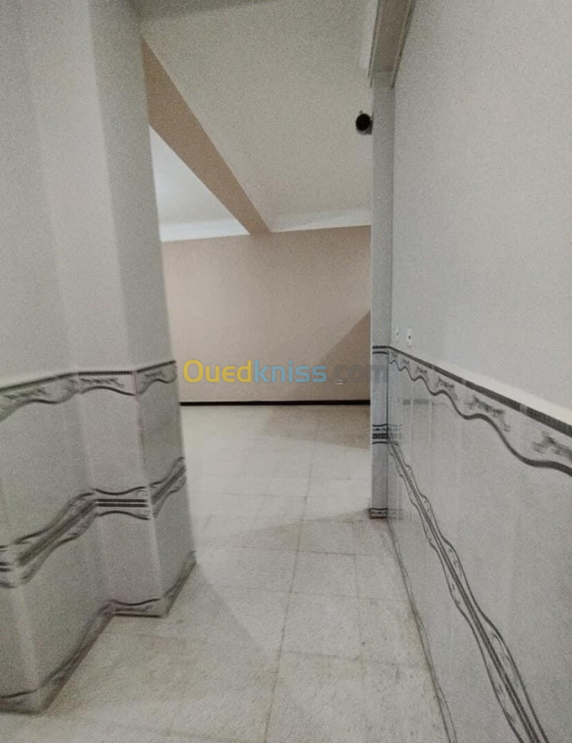 Location Niveau De Villa F3 Alger Bouzareah