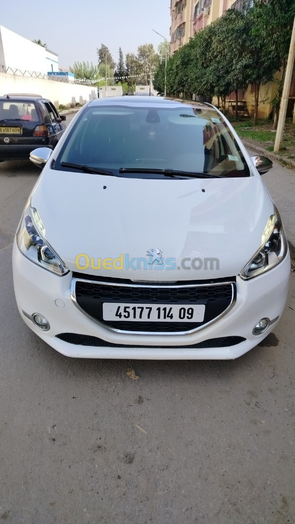 Peugeot 208 2014 Allure