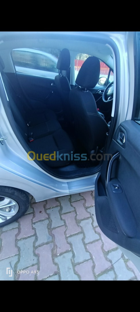 Peugeot 208 2014 208