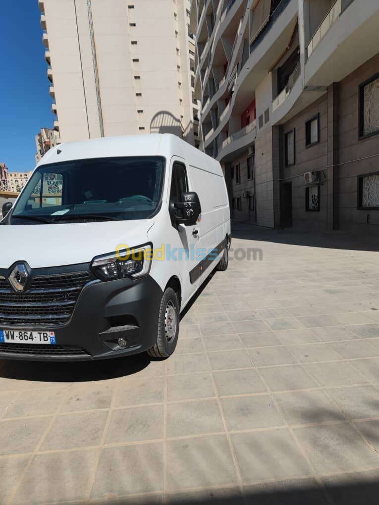 Renault Master 3 panneaux 2023