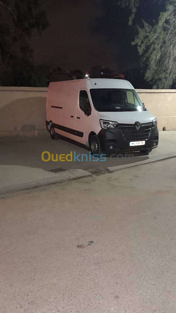 Renault Master 3 panneaux 2023