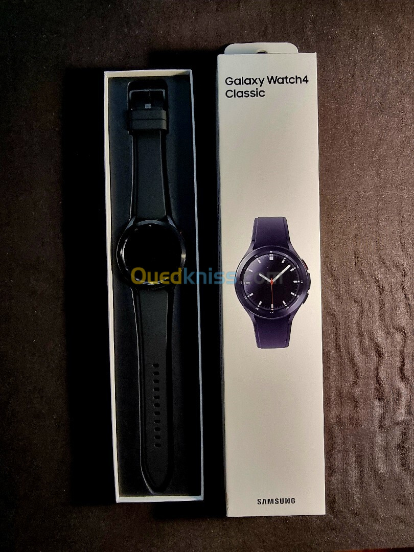 Samsung Galaxy Watch 4 Classic 46 mm jamais utilisé 