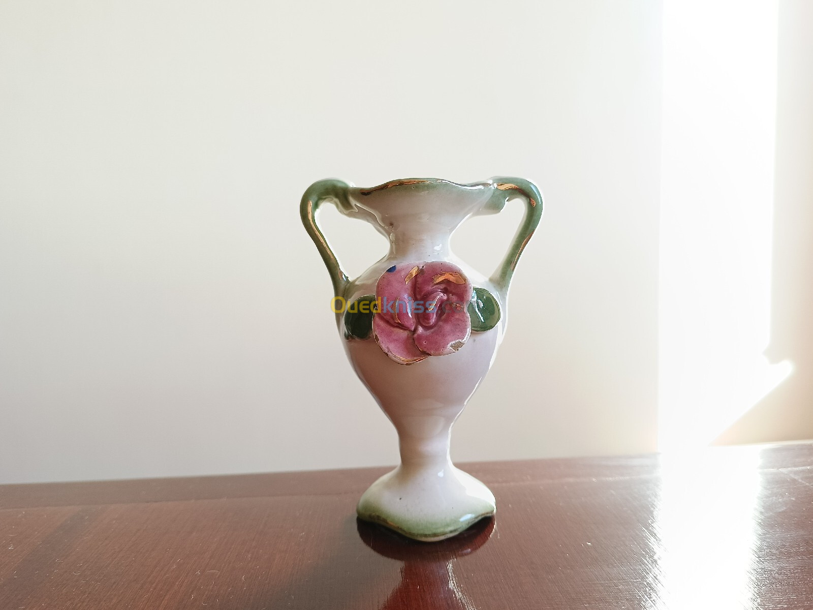 Un vase de la période de la colonisation française.