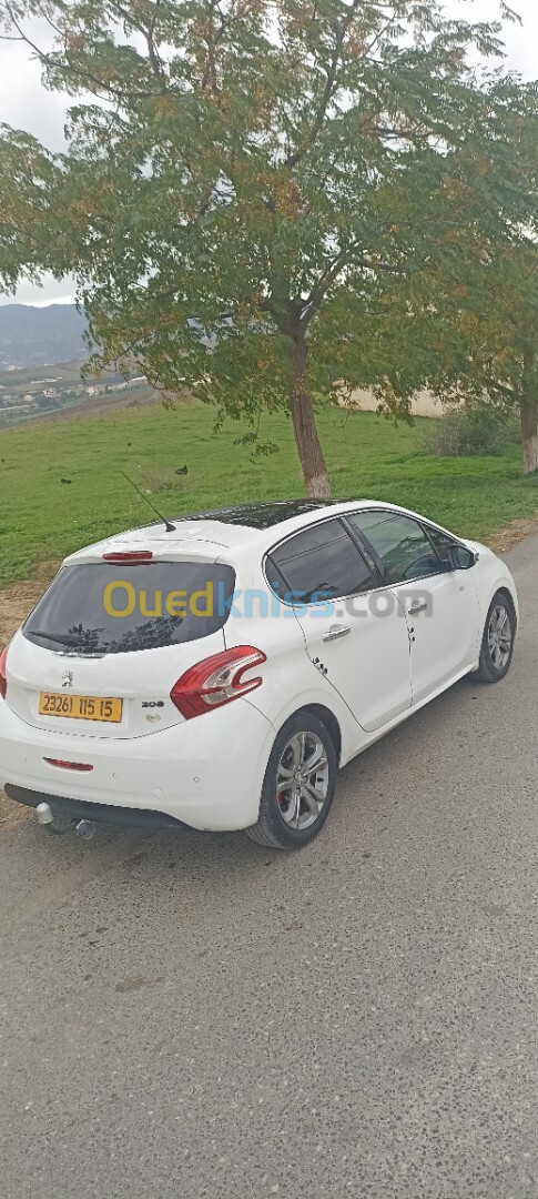 Peugeot 208 2015 Allure