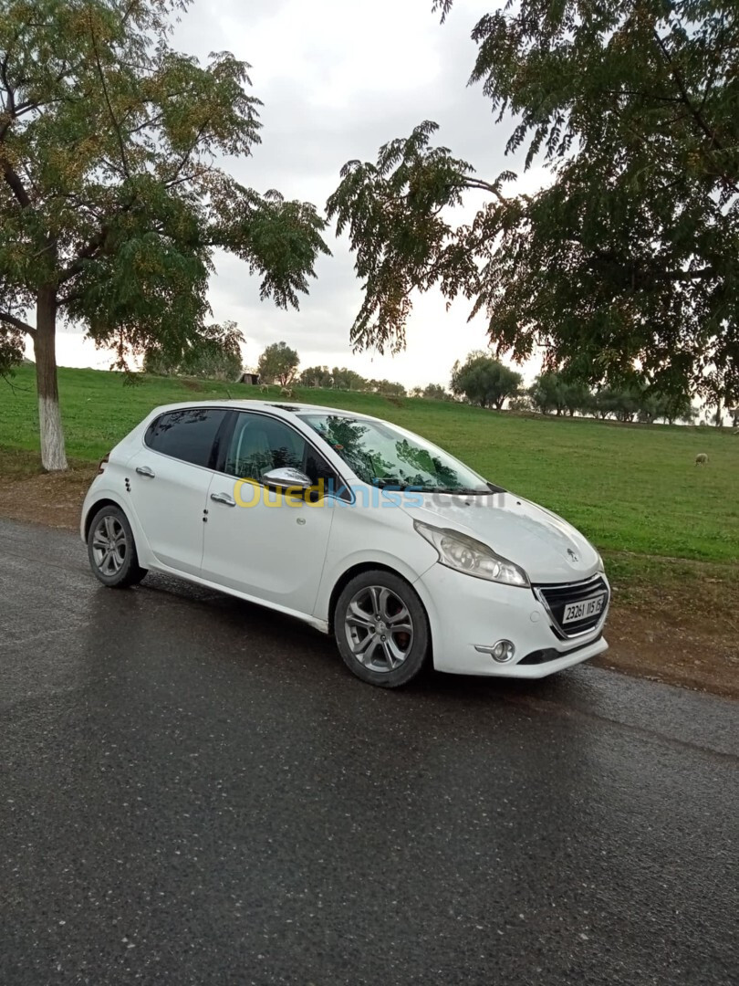 Peugeot 208 2015 Allure