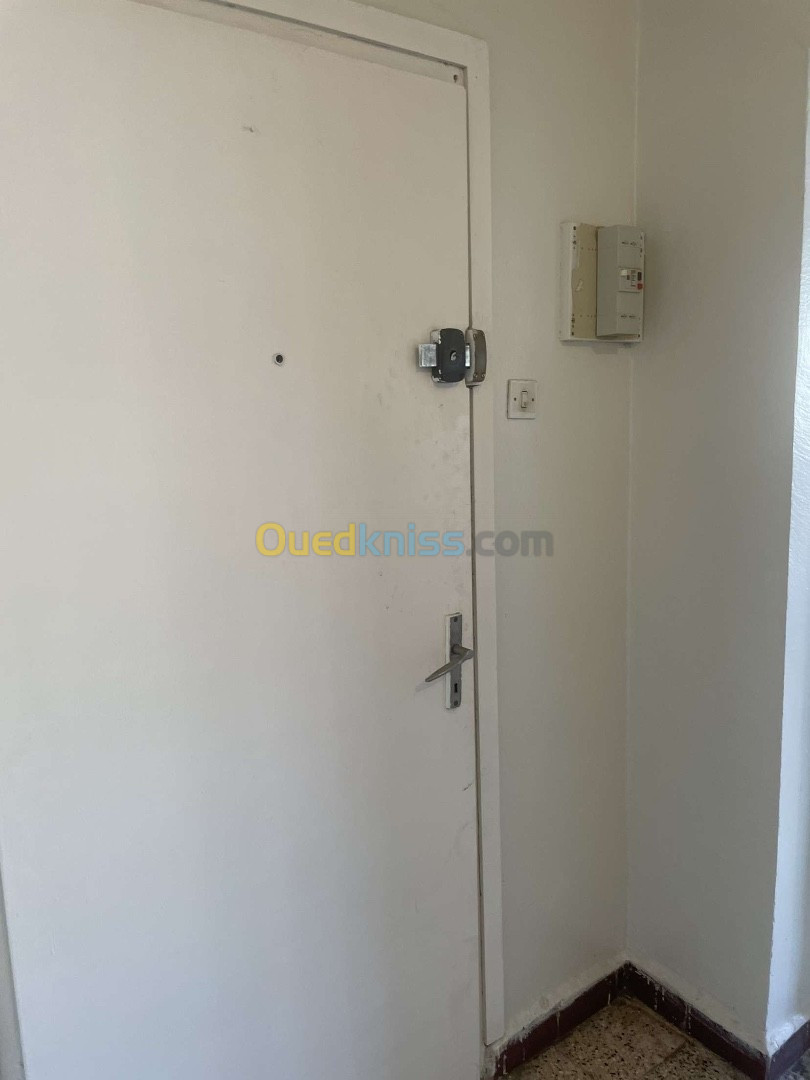 Location Appartement F3 Annaba Annaba