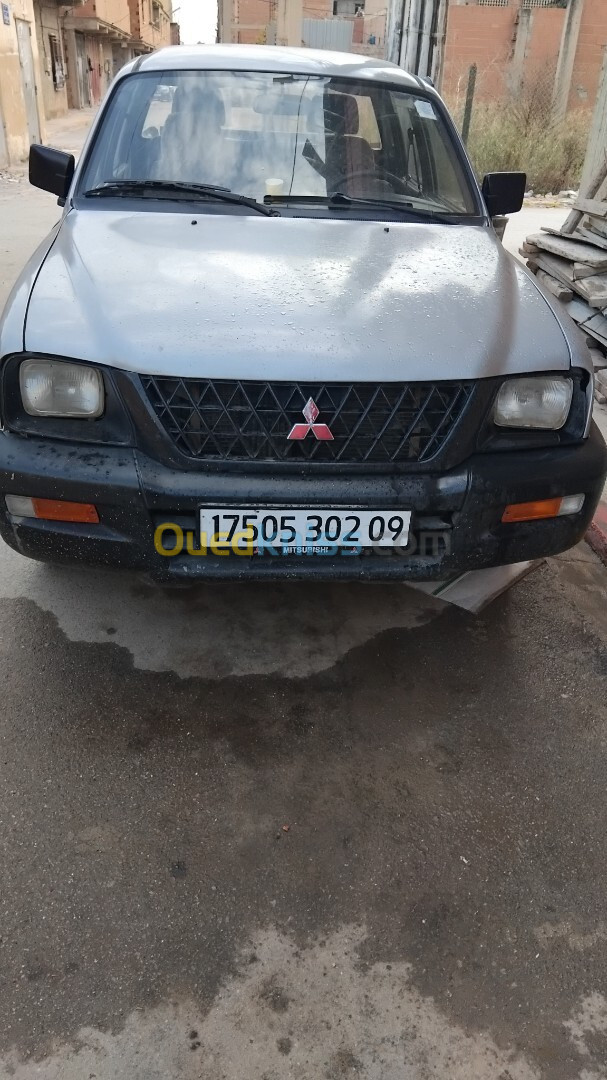 Mitsubishi L200 2002 Dopl kabin