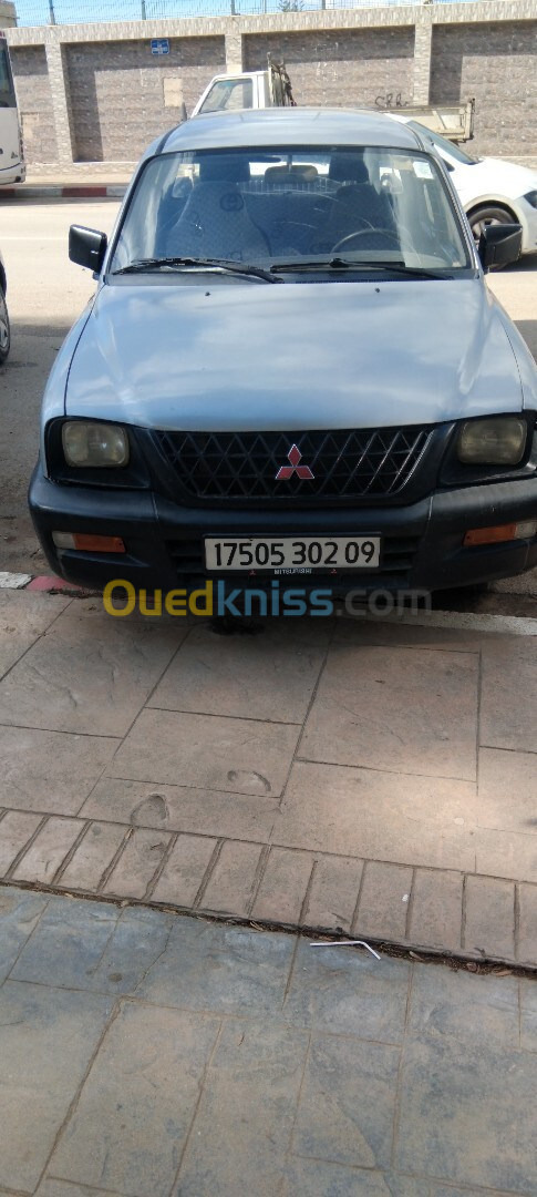 Mitsubishi L200 2002 Dopl kabin