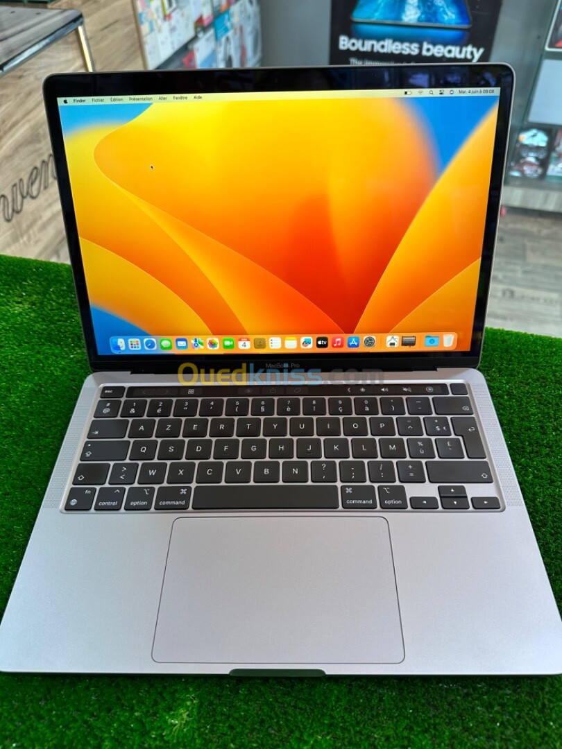 MacBook Pro M1 pro 16" mdm 16G ram 512G SSD 20/20 cycle 43