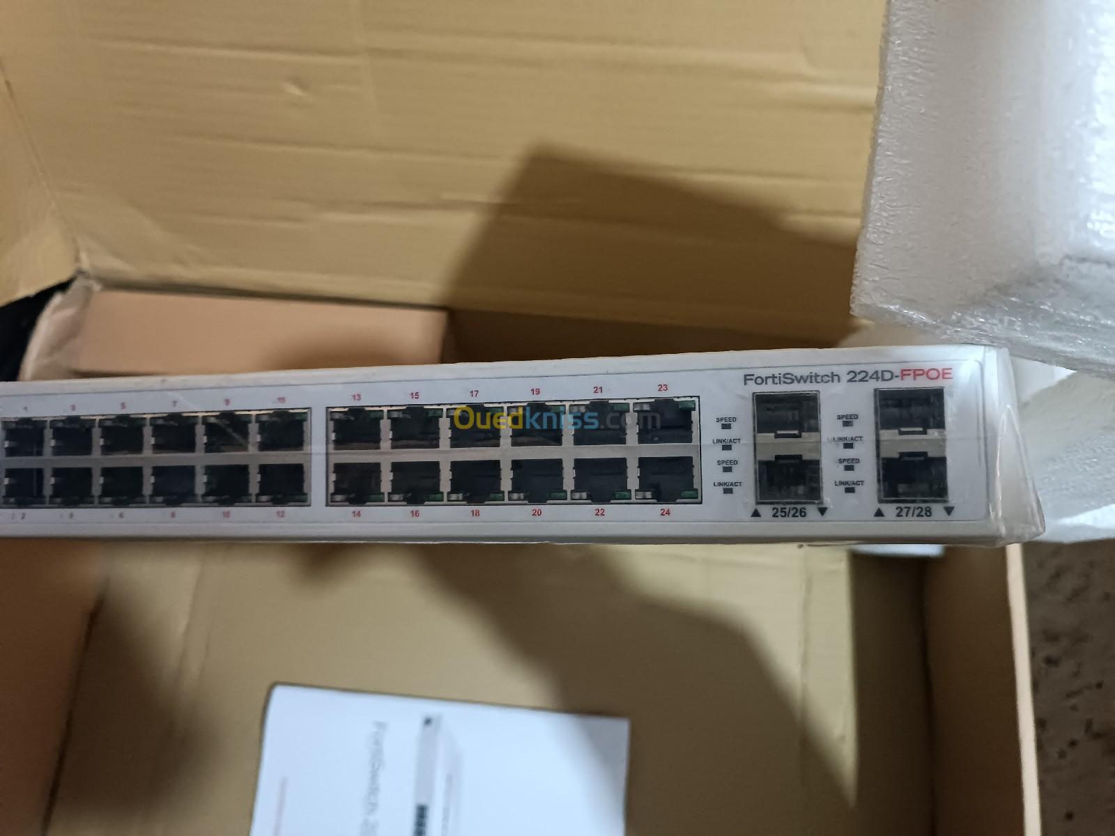 Fortiswitche FS-224D FPOE