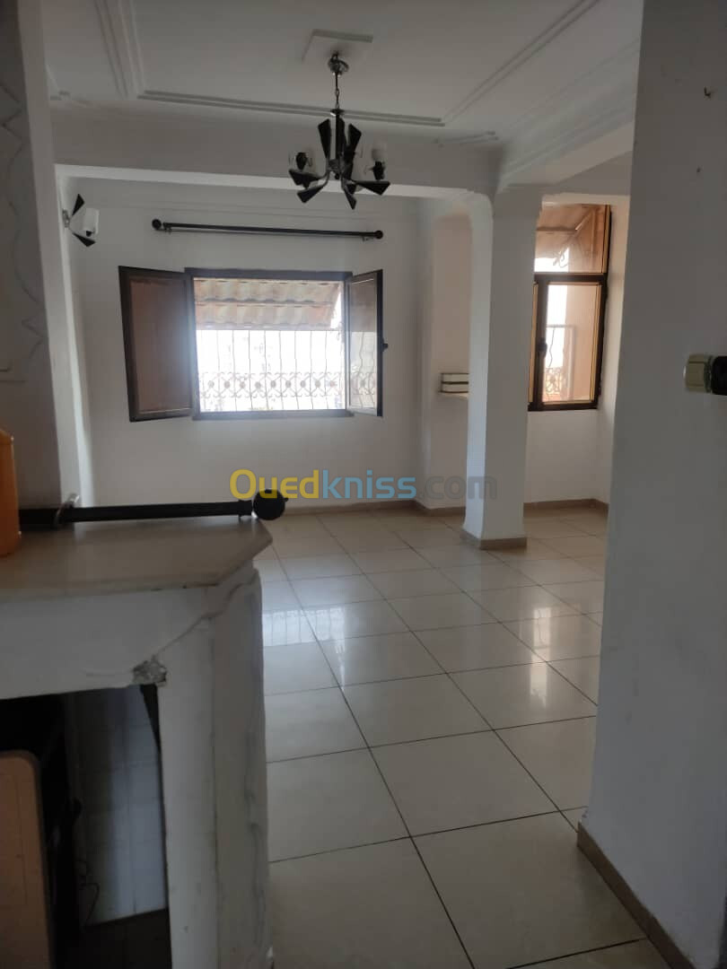 Location Appartement F05 Alger Hussein dey