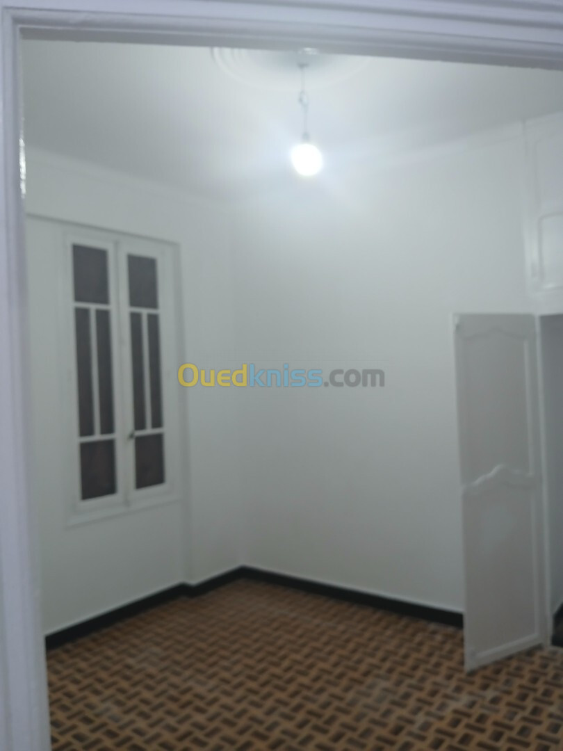 Location Appartement F03 Alger Hussein dey