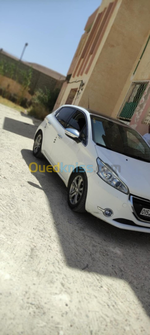 Peugeot 208 2014 Allure