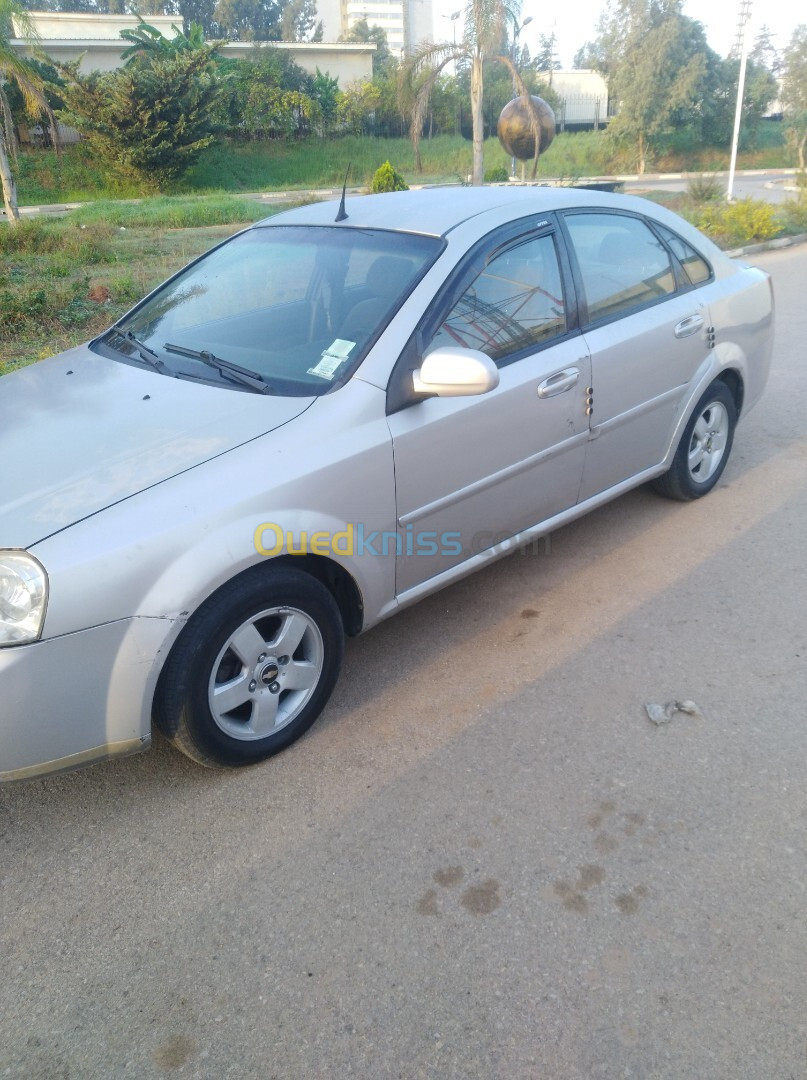 Chevrolet Optra 4 portes 2010 Optra 4 portes