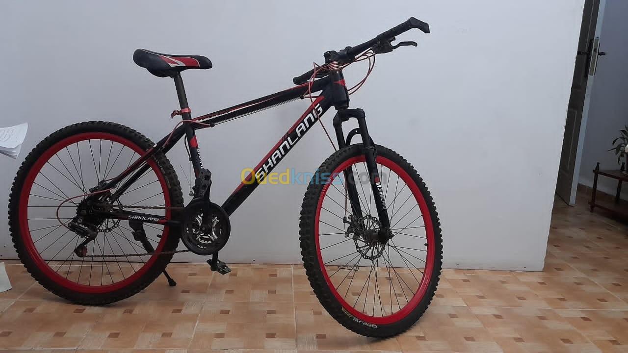 Je mis en vente un vélo vtt 26pousse