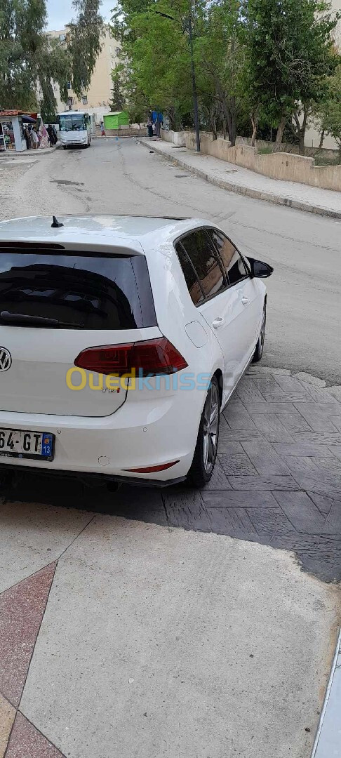 Volkswagen Golf 7 2013 Bleu montion 150 ch