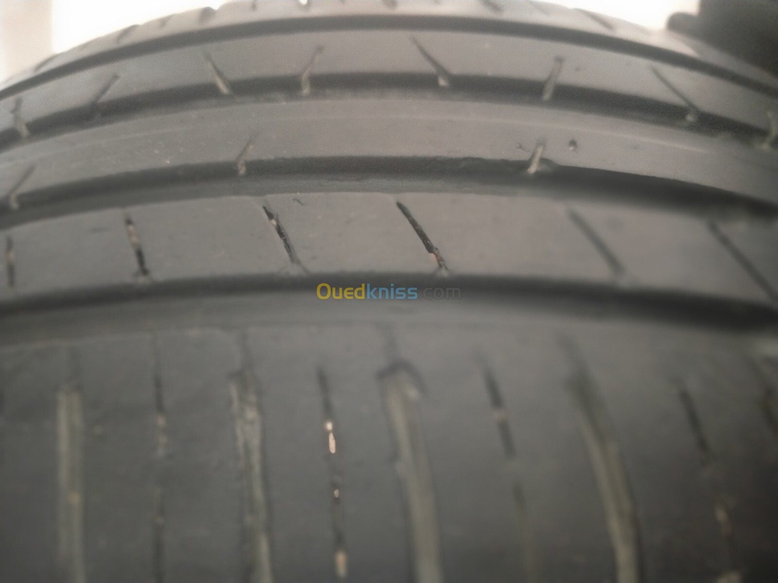 Pneu extra load 215/55 R16