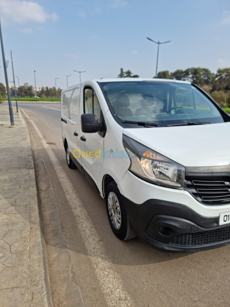 Renault Trafic3 2015