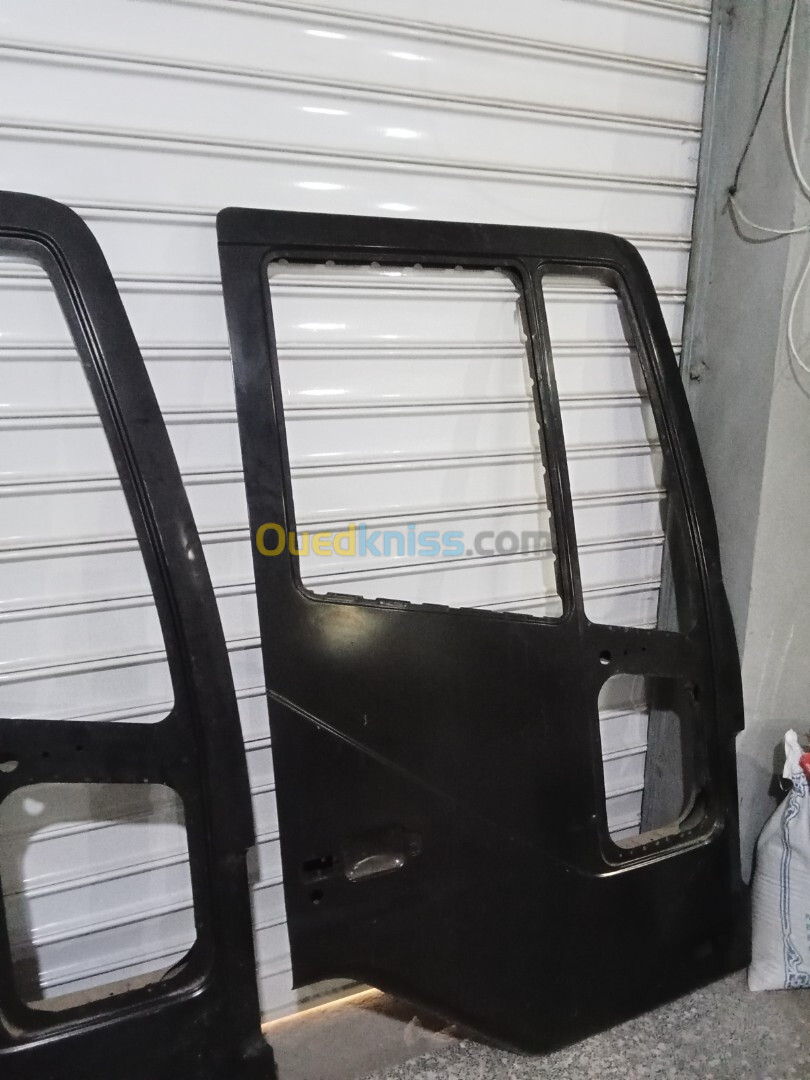 2 portes droits camion Daewoo 