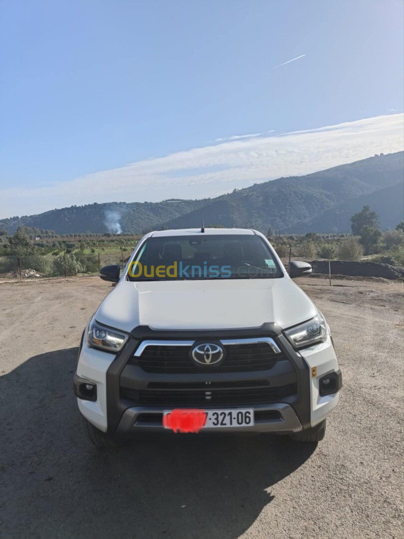 Toyota Hilux 2021 Invincible