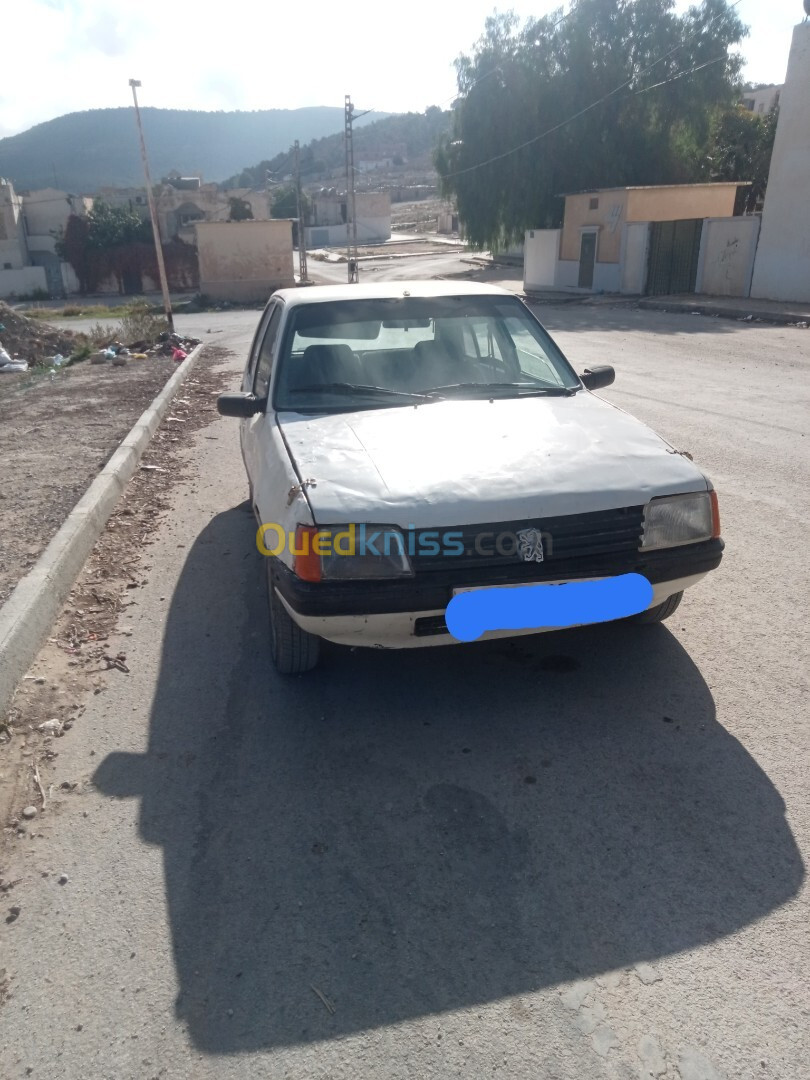 Peugeot 205 1987 