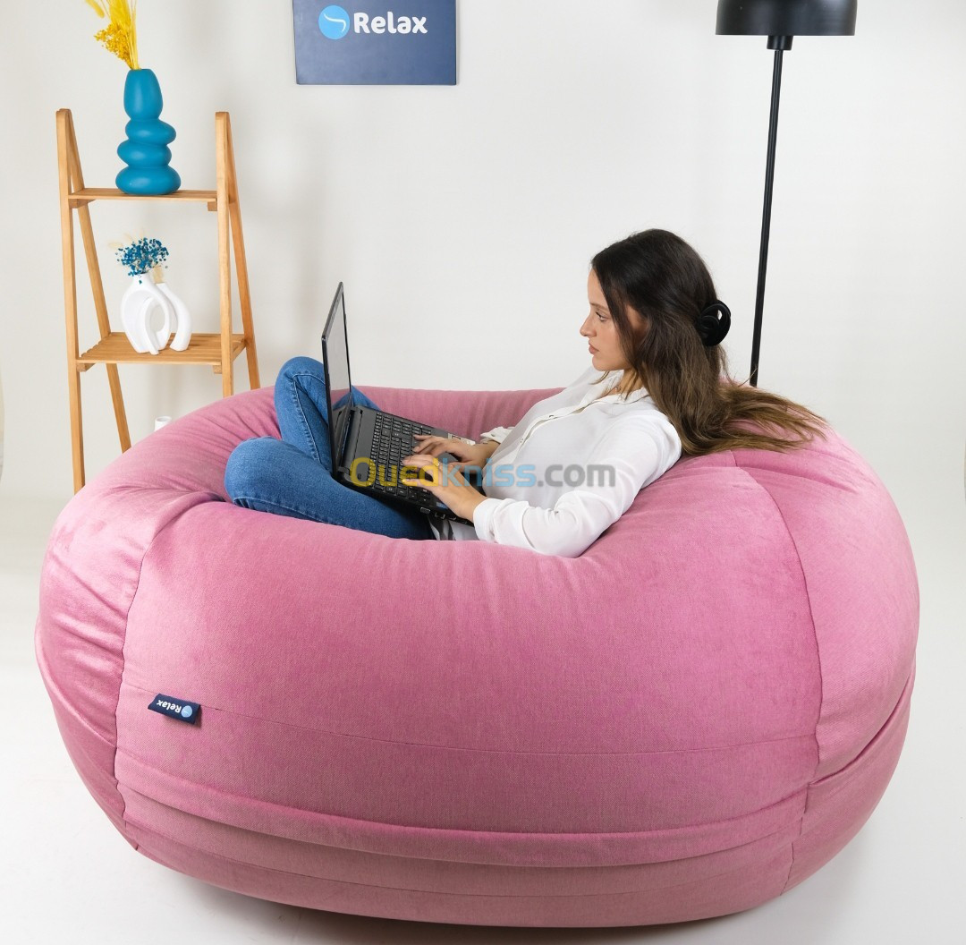 Sofa geante : Oasis de confort  pour une détente XXL!