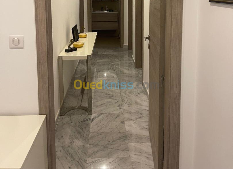 Location Appartement F4 Alger Hydra