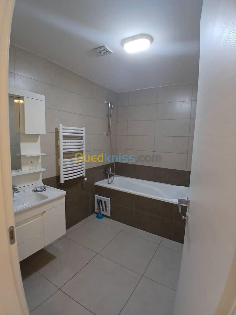 Location Appartement F4 Alger Hydra