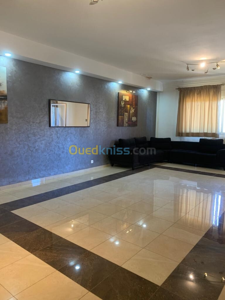 Location Appartement F4 Alger Hydra