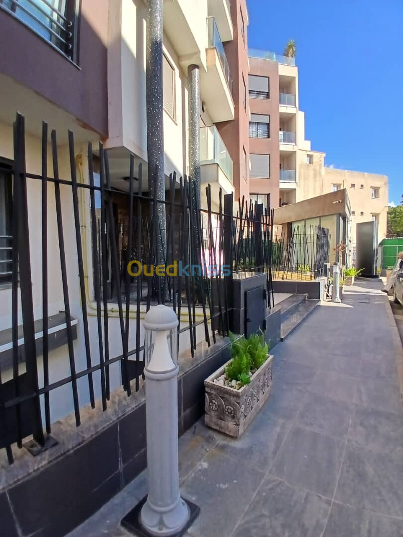 Location Appartement F4 Alger Hydra